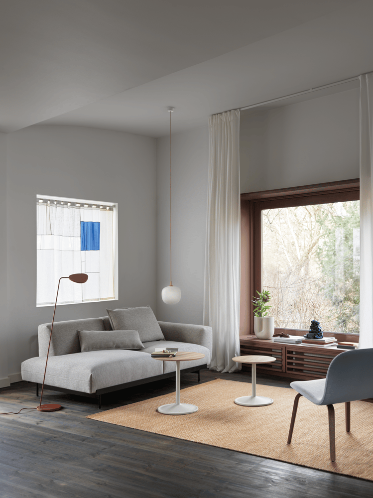 /cdn-cgi/image/width=1500,quality=85,format=auto/globalassets/content-media/images/ar/in-situ-2-seater-config-2-clay-12-soft-side-visu-lounge-steelcut-120-stained-dark-brown-ply-rime-leaf-muuto-org.png