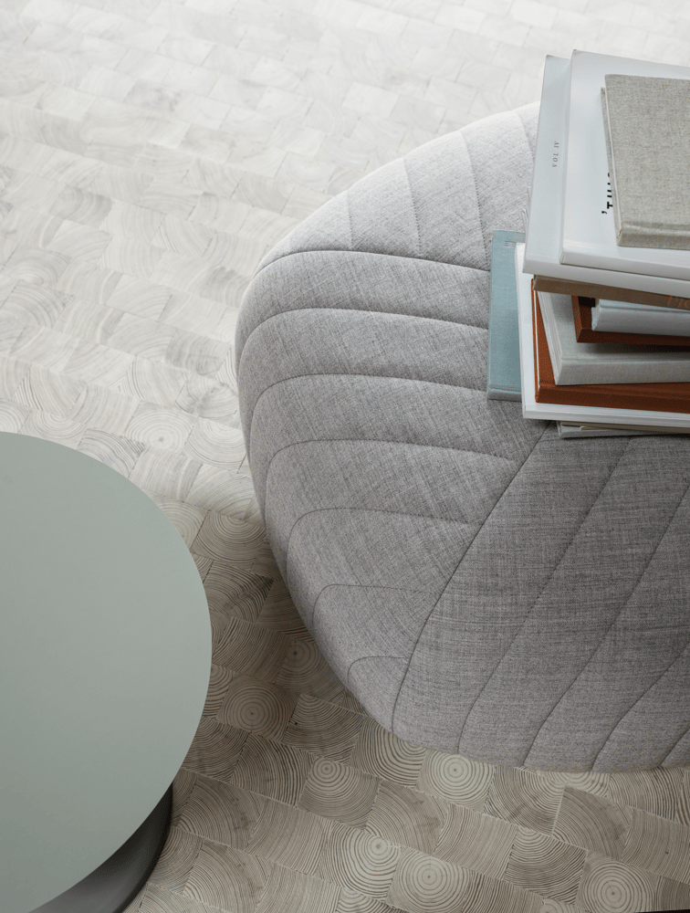 /cdn-cgi/image/width=1500,quality=85,format=auto/globalassets/content-media/images/ar/soft-side-table-dusty-green-o48-h40-five-pouf-remix-123-muuto-org.png