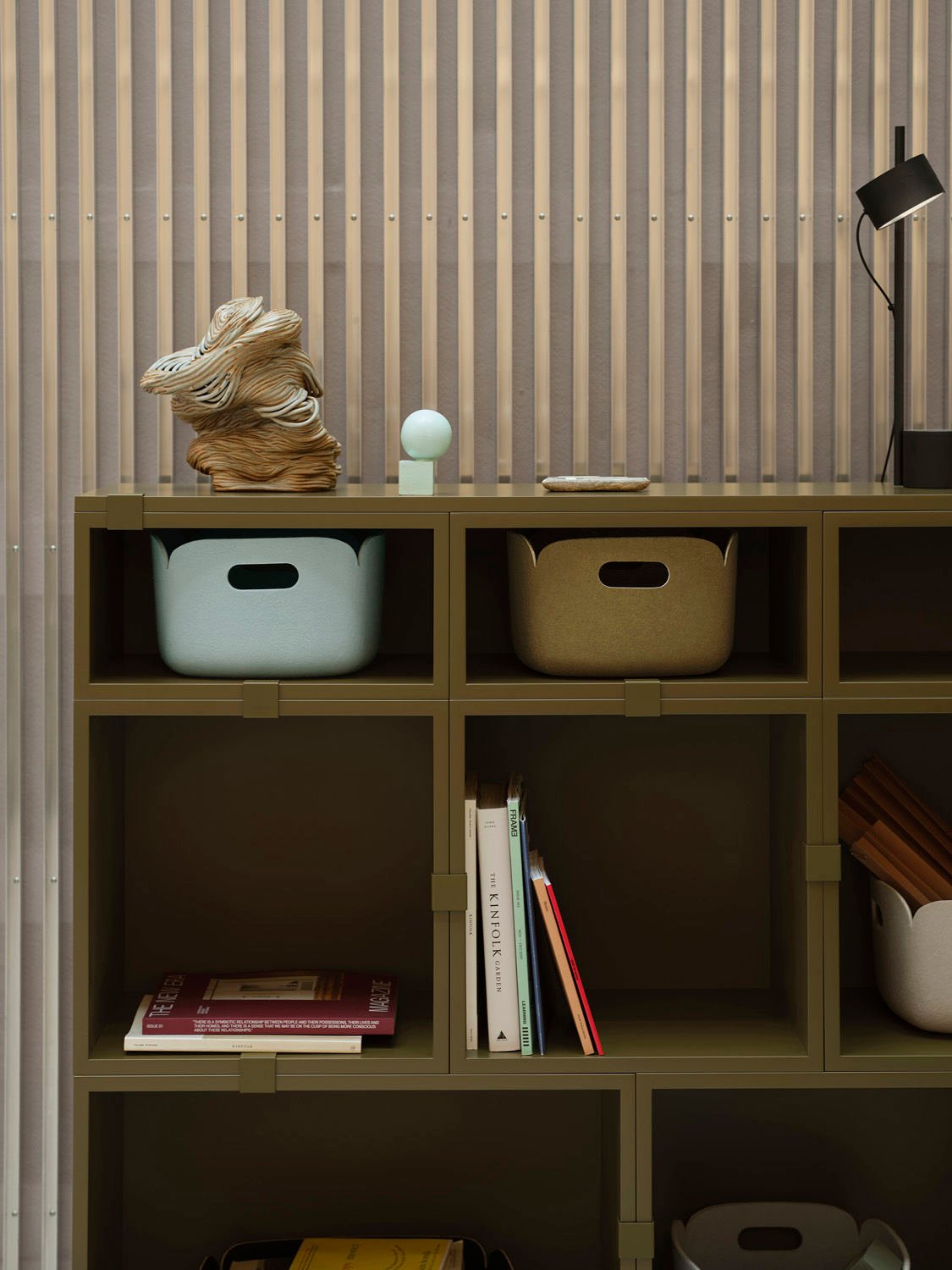 /cdn-cgi/image/width=1500,quality=85,format=auto/globalassets/content-media/images/designer/julien-de-smedt/stacked-brown-green-restore-basket-28-28-17-light-blue-brown-green-post-table-black-low-res.jpg