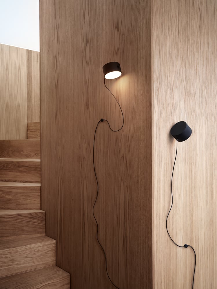 /cdn-cgi/image/width=1500,quality=85,format=auto/globalassets/content-media/images/plp/lighting/wall-lamps/post-wall-lamp-black-muuto-org.png