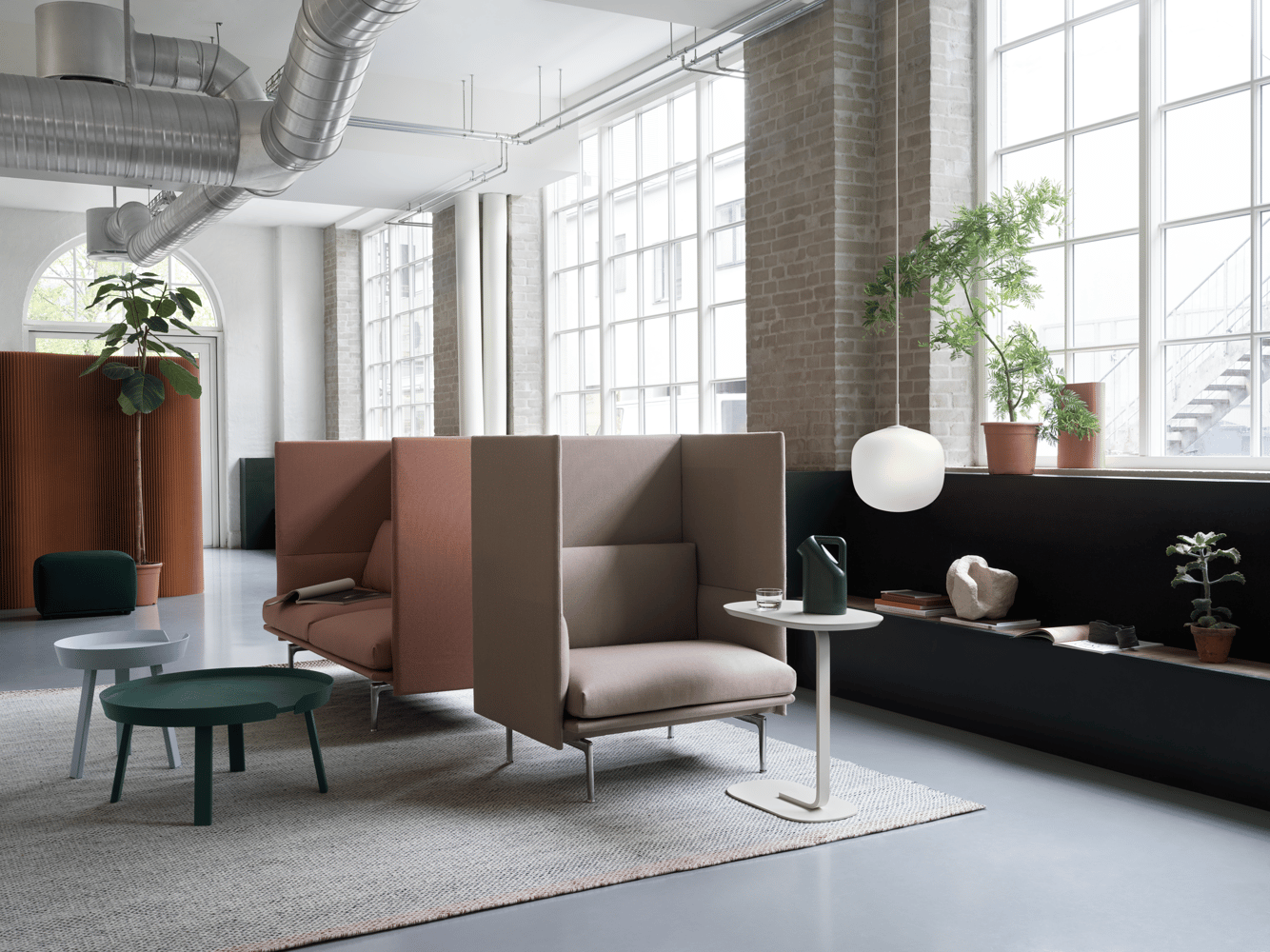 /cdn-cgi/image/width=1500,quality=85,format=auto/globalassets/content-media/images/products/sofas/highback/outline-highback-1-seater-twill-weave-230-2-seater-twill-weave-530-around-relate-rime-pendant-v2-muuto-org.png
