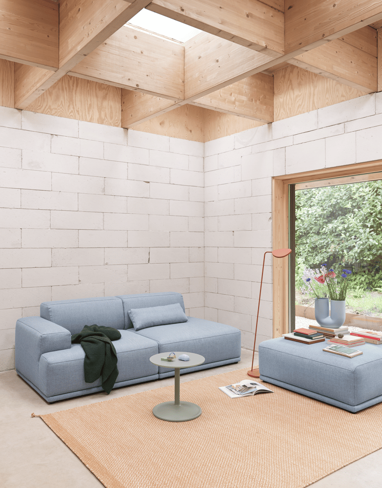 /cdn-cgi/image/width=1500,quality=85,format=auto/globalassets/content-media/images/sofa-experience/connect-soft-2-seater-lifestyle-image-23-roll-up-image.png