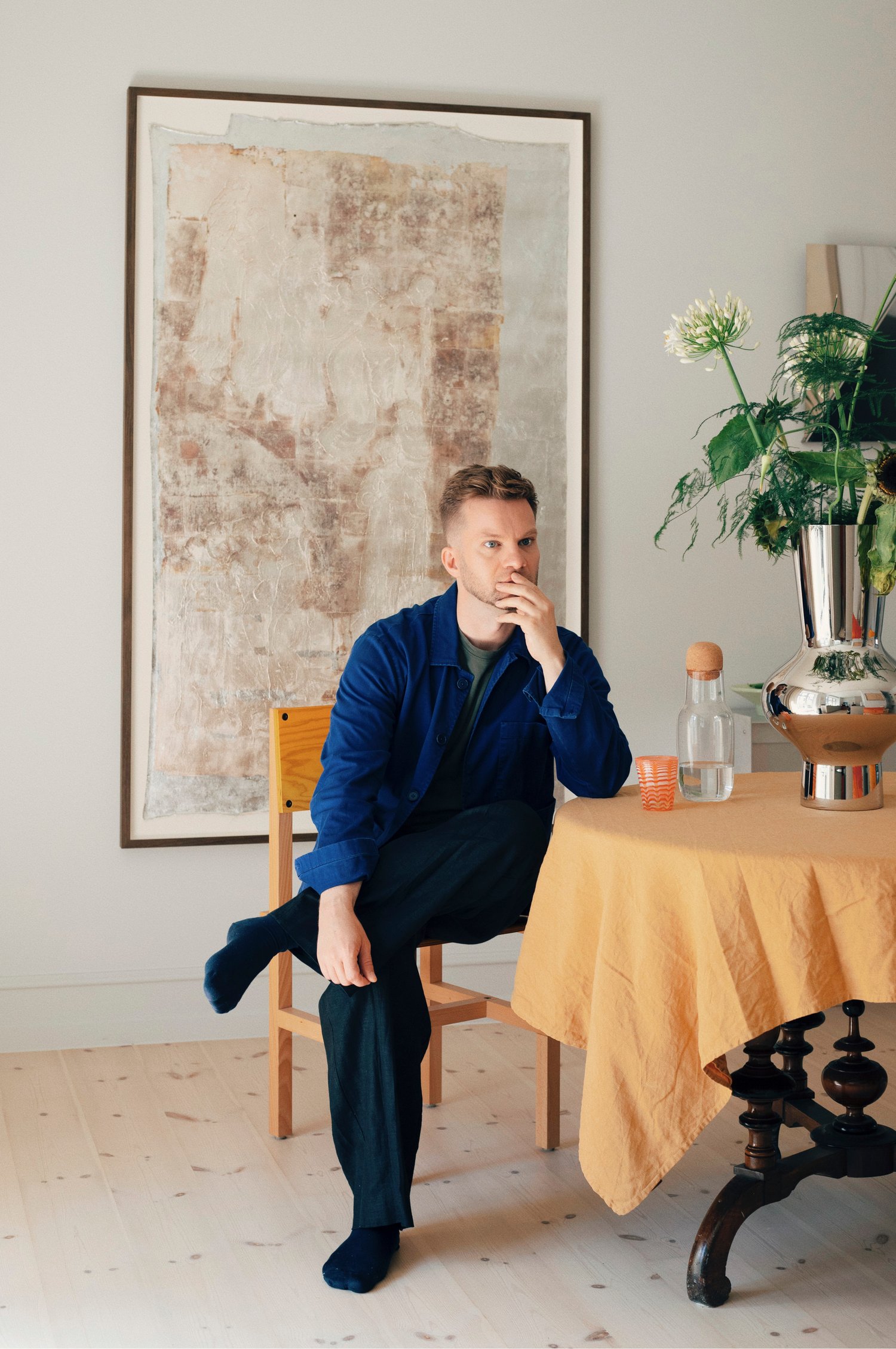 /cdn-cgi/image/width=1500,quality=85,format=auto/globalassets/content-media/images/stories/home-stories/inside-with---michael-dansk/muuto_michaelschneider_023.jpg