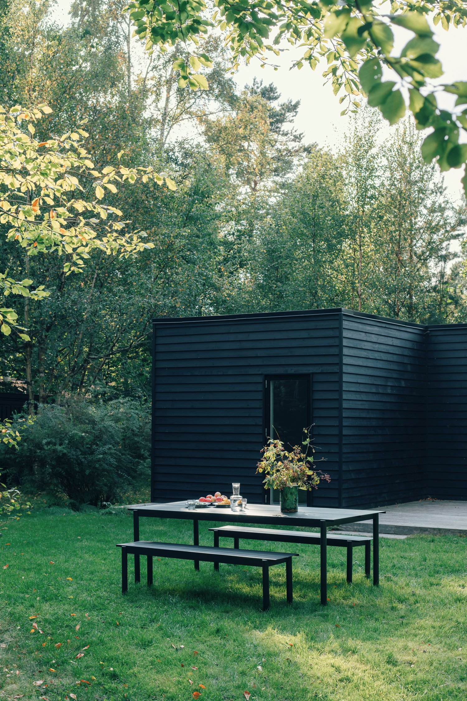 /cdn-cgi/image/width=1500,quality=85,format=auto/globalassets/content-media/images/stories/outside---with-karstad-family/muuto_karstad_033.jpg