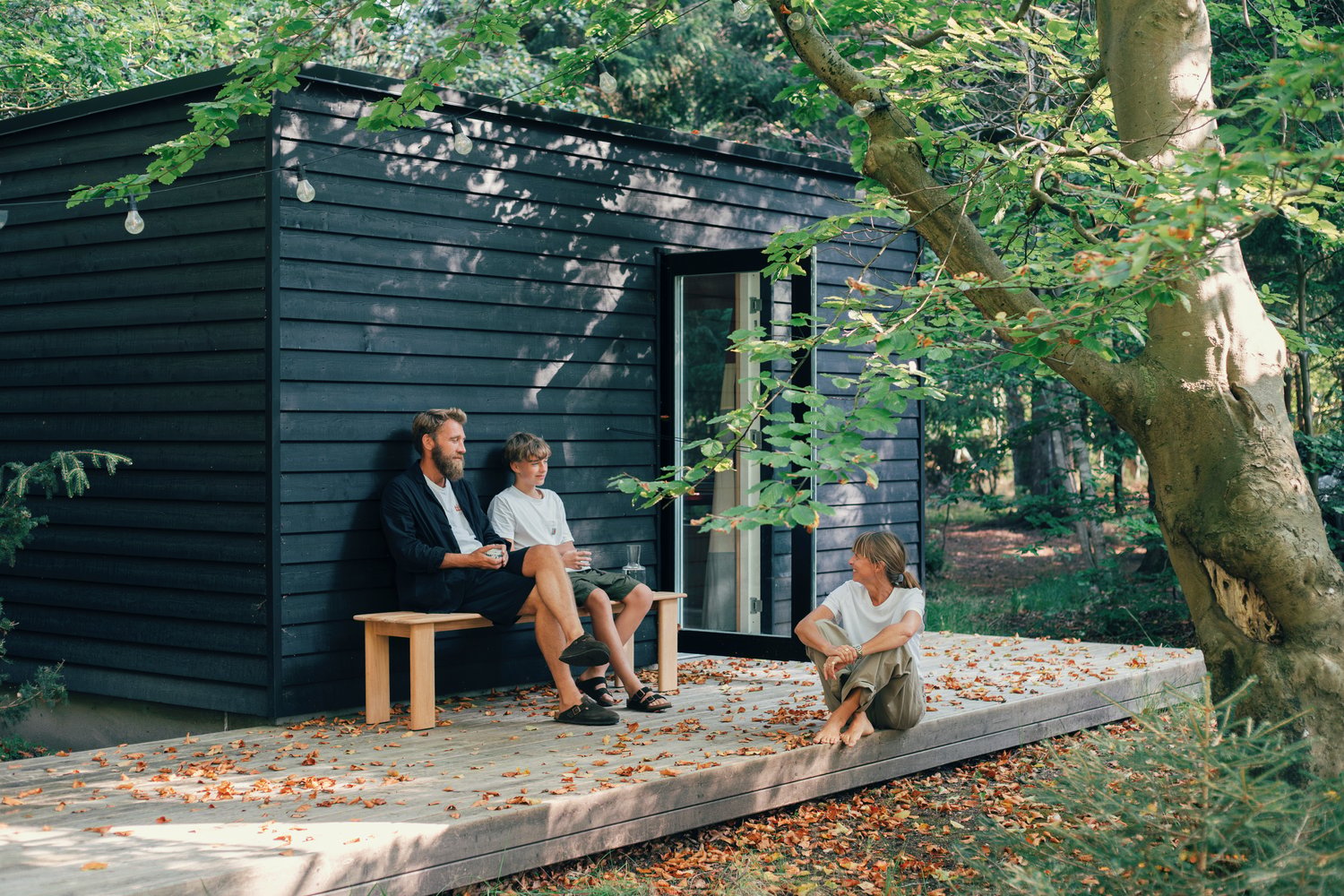 /cdn-cgi/image/width=1500,quality=85,format=auto/globalassets/content-media/images/stories/outside---with-karstad-family/muuto_karstad_036.jpg