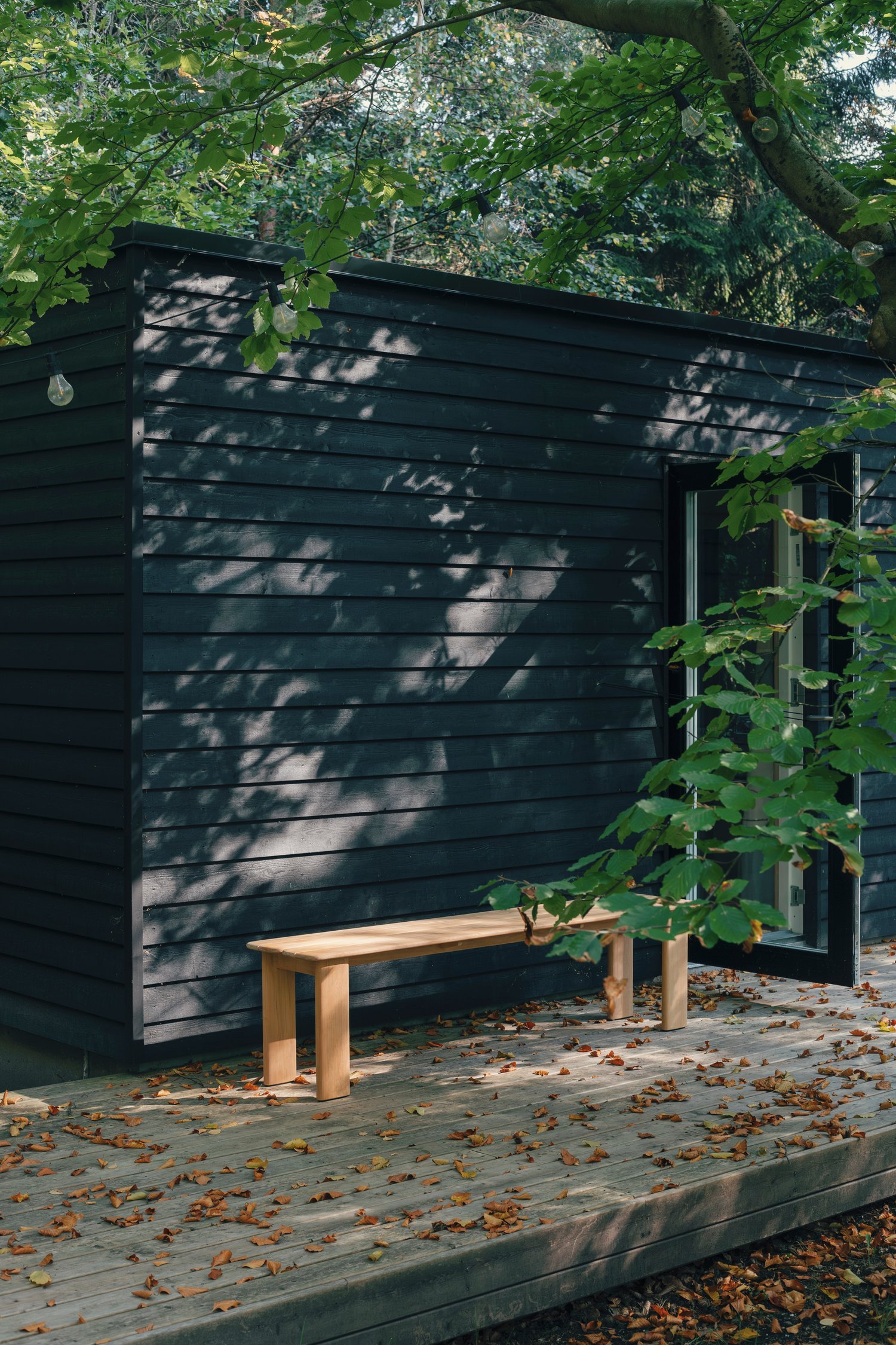 /cdn-cgi/image/width=1500,quality=85,format=auto/globalassets/content-media/images/stories/outside---with-karstad-family/muuto_karstad_039.jpg