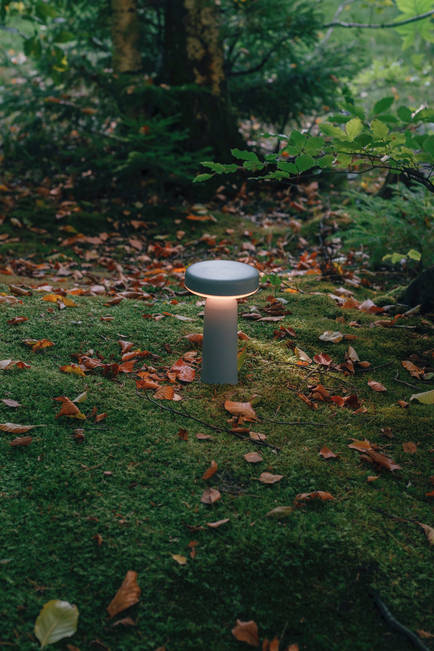 /cdn-cgi/image/width=1500,quality=85,format=auto/globalassets/content-media/images/stories/outside---with-karstad-family/muuto_karstad_041.jpg