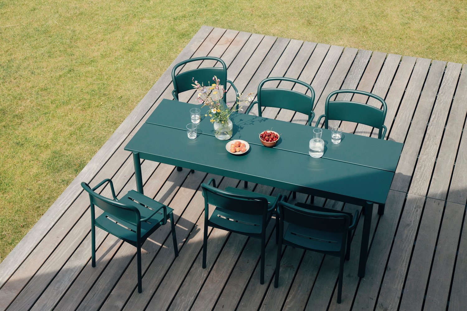 /cdn-cgi/image/width=1500,quality=85,format=auto/globalassets/content-media/images/stories/outside-with---casper-and-alexandra-borg-moller/muuto_casperalexandra_012.jpg