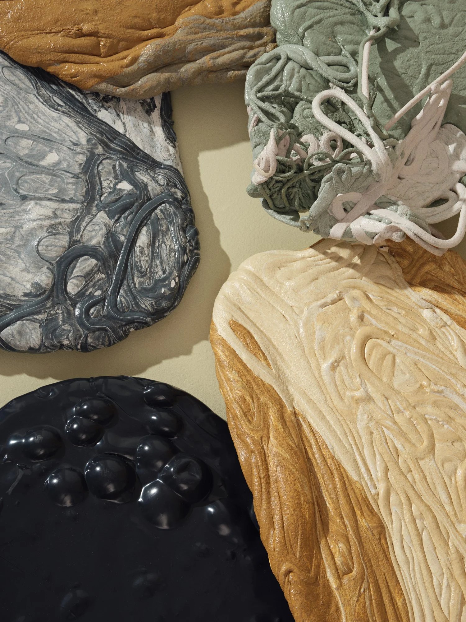 /cdn-cgi/image/width=1500,quality=85,format=auto/globalassets/content-media/images/stories/recasting-the-fiber-chair/moodboard-recycled-plastic-3-muuto.jpg