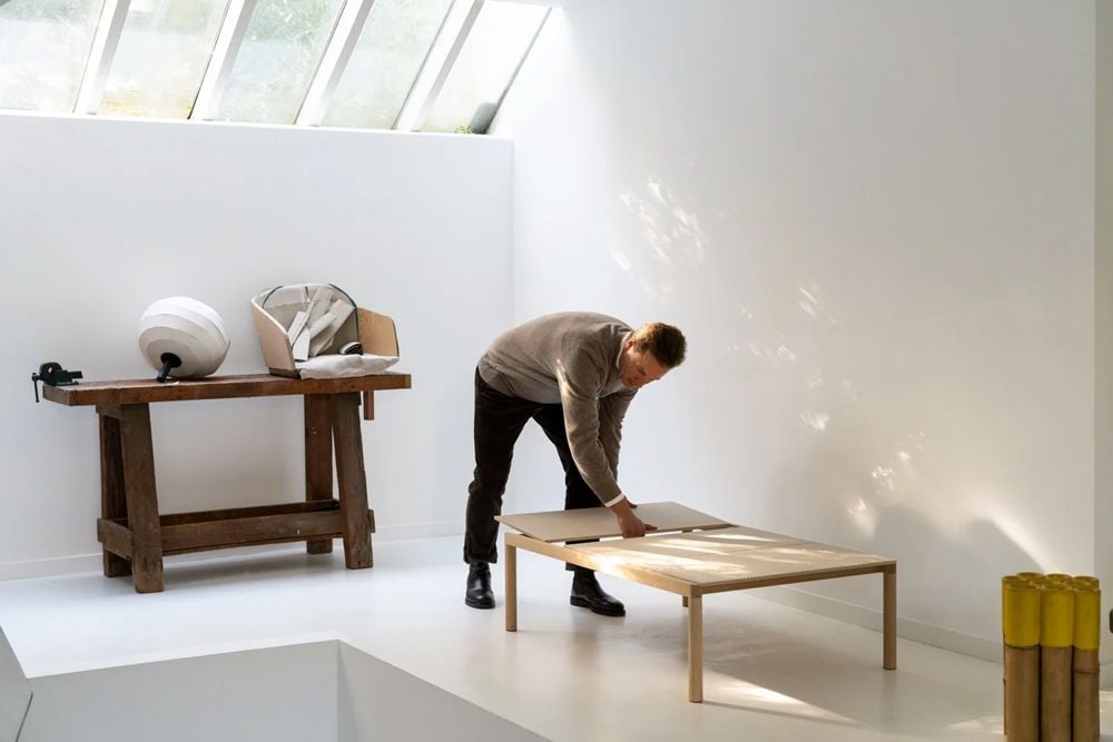 /cdn-cgi/image/width=1500,quality=85,format=auto/globalassets/content-media/images/stories/sylvain-willenz--couple-coffee-table/studio-visit-sylvain-willenz-hi-res-22_optimized.jpg