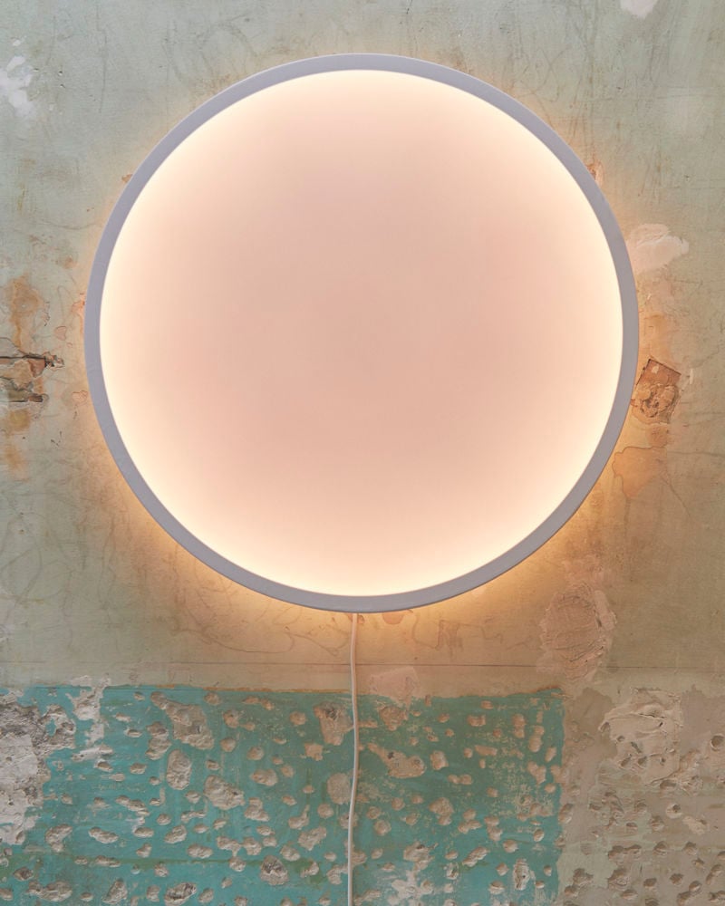 /cdn-cgi/image/width=1500,quality=85,format=auto/globalassets/content-media/lighting-guide/calm-wall-lamp_2318.jpg