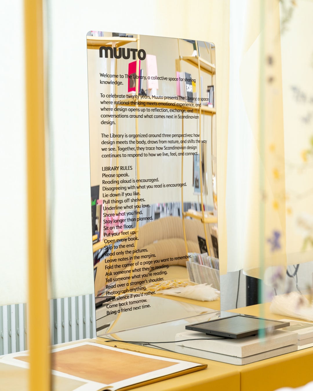 /cdn-cgi/image/width=1500,quality=85,format=auto/globalassets/katja--nanna/3days-recap-story/images/muuto_library_some_4x5_09.jpg
