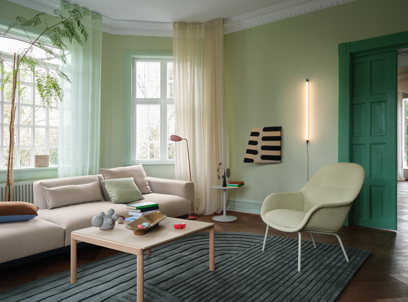 fiber-lounge-armchair-ecriture-910-grey-in-situ-3-seater-config-4-acca-121-fine-wall-90-couple-sand-relevo-dark-green-muuto-org.png