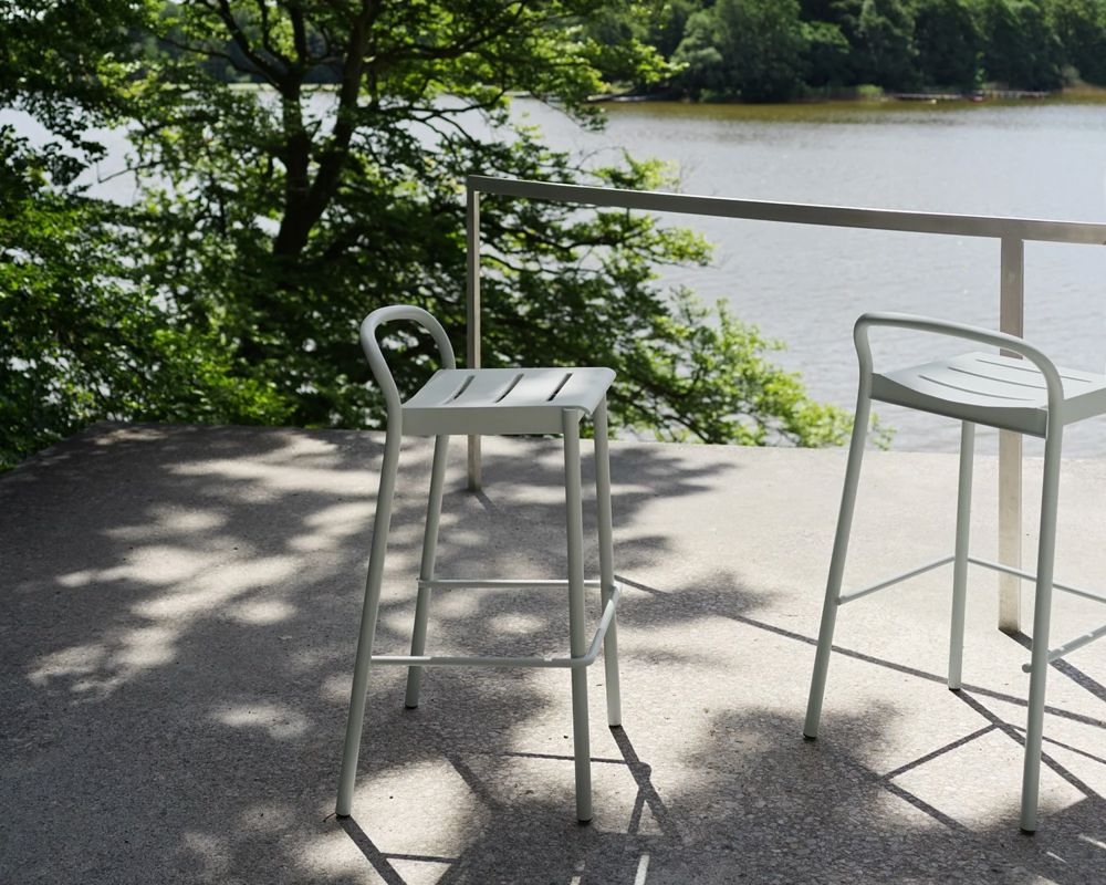 linear-steel-bar-stool-grey-h75-muuto-org